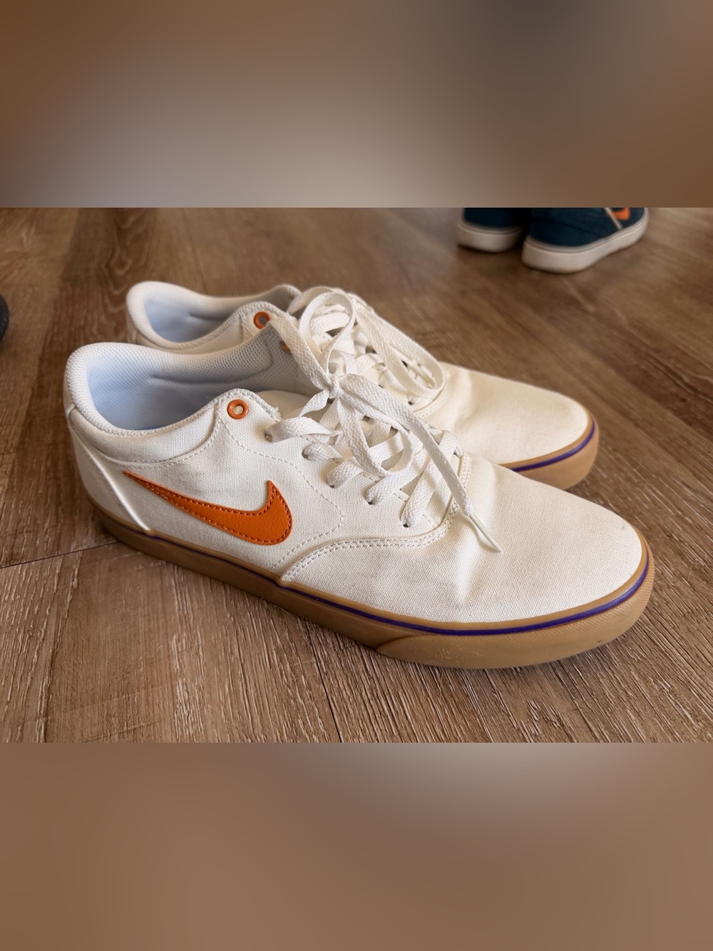 Nike SB Chron 2 Summit White/Monarch-Gum Light Brown - 10.5